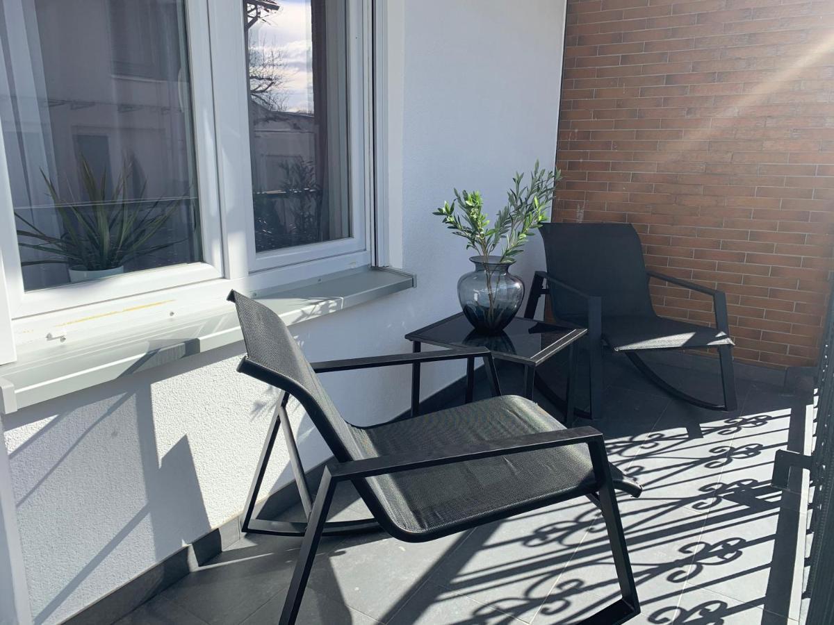 Prime Host Balcony Apartment 카를스루에 외부 사진