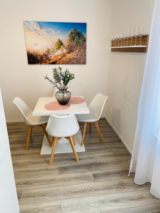 Prime Host Balcony Apartment 카를스루에 외부 사진