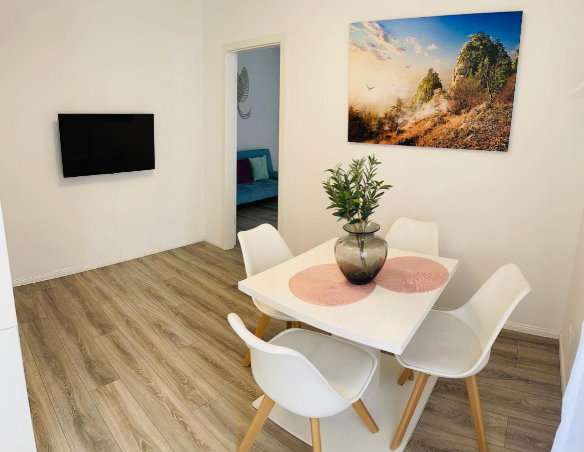 Prime Host Balcony Apartment 카를스루에 외부 사진