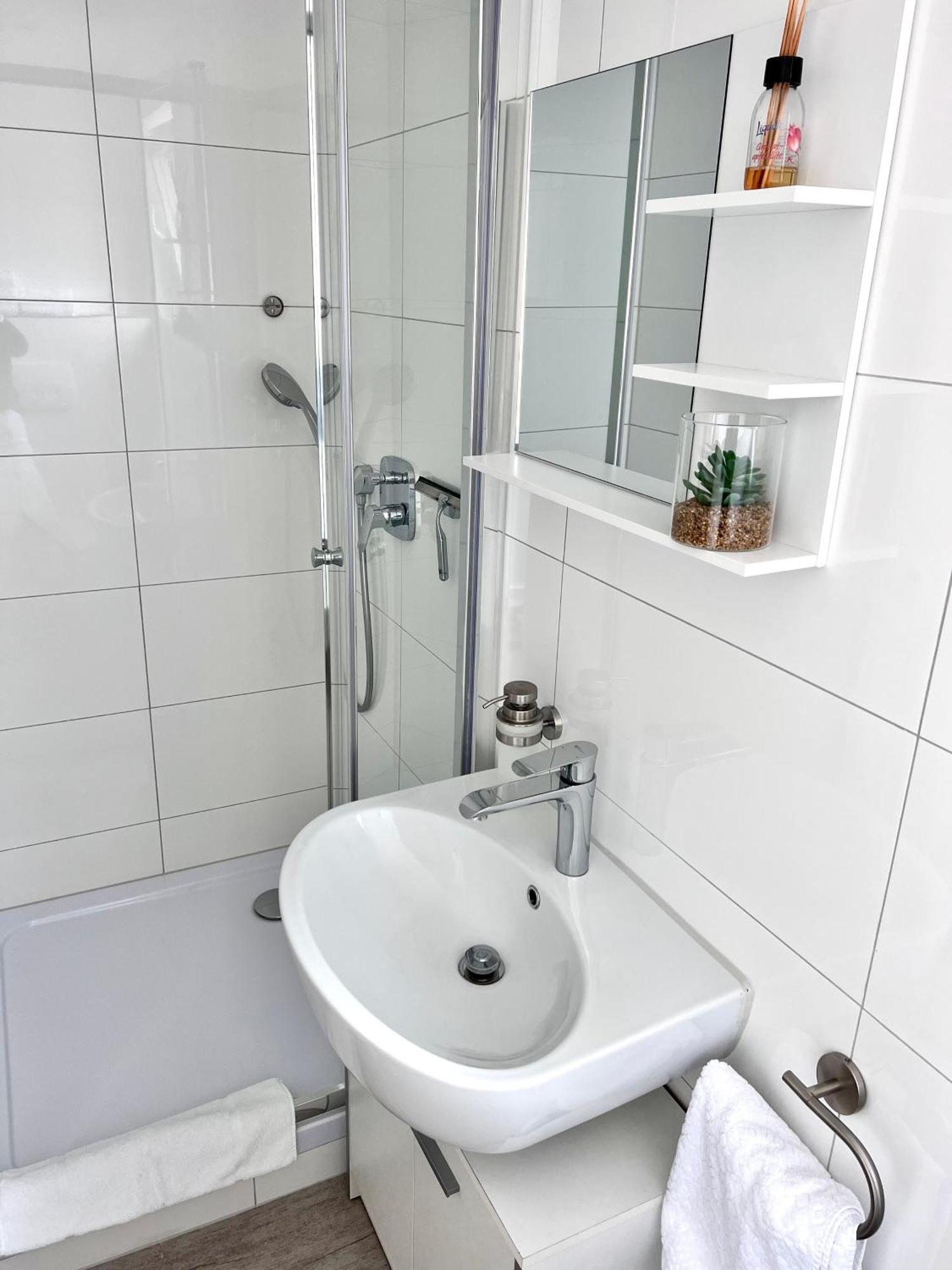 Prime Host Balcony Apartment 카를스루에 외부 사진